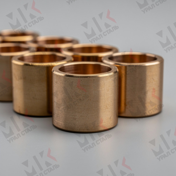 Втулка бронзовая БрАЖН10-4-4 305х260х100 мм в Омске