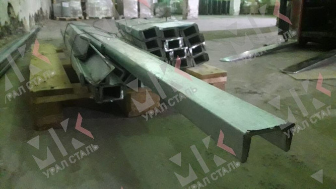 Швеллер 140 AISI 304 ГОСТ 8240-97 в Омске