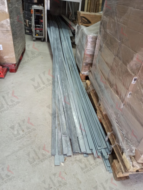 Полоса оцинкованная 12х28 мм СТ3 в Омске
